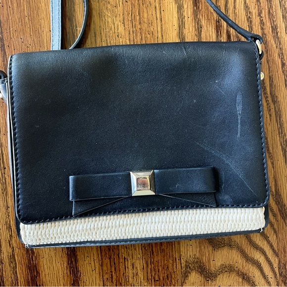 Kate Spade purse - Picture 1 of 5